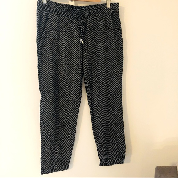 Old navy 100% viscose pants - Picture 1 of 1